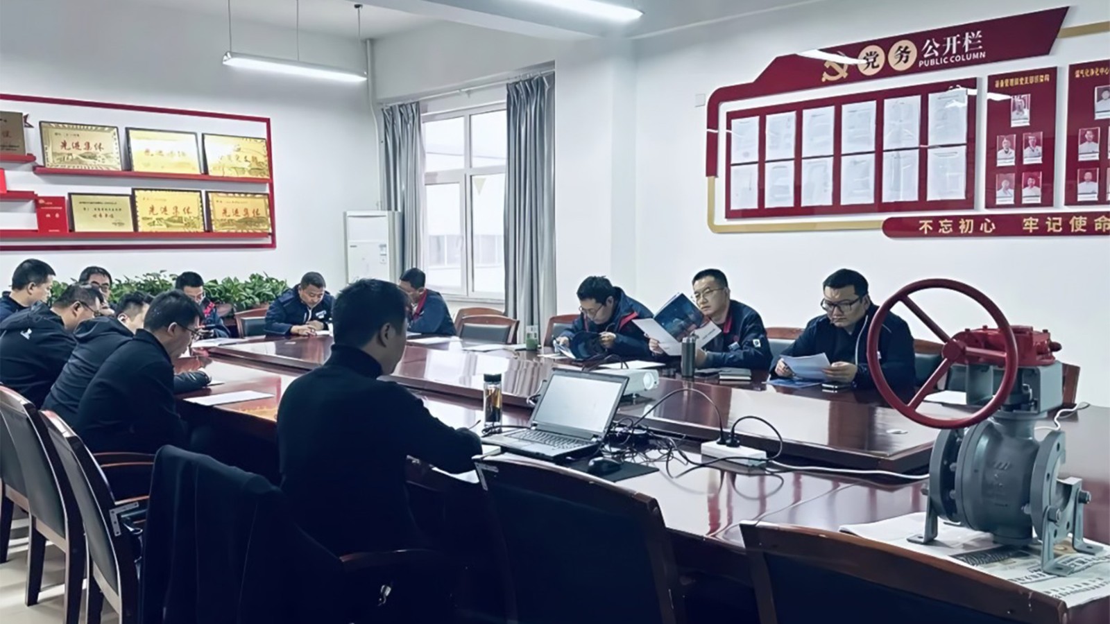 特技閥門深度交流獲好評(píng)，新型特種閥門將大展身手